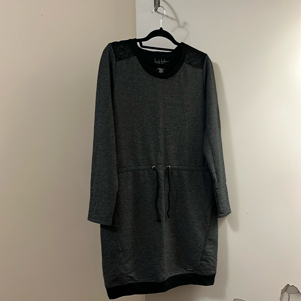NWOT Nicole Miller New York Long Sleeve Dress with belt size XL